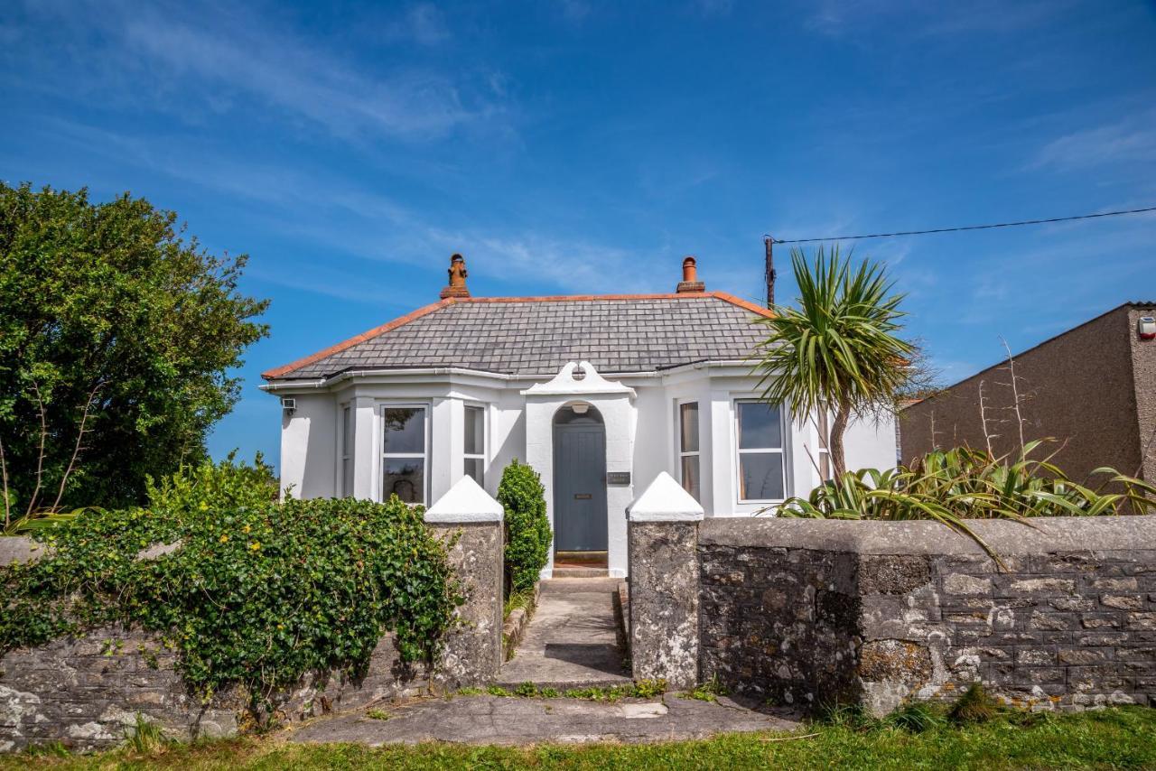 Finest Retreats - Western Watch - Sea Views, Pets Accepted, Sleeps 6 Lower Boscaswell Exterior photo