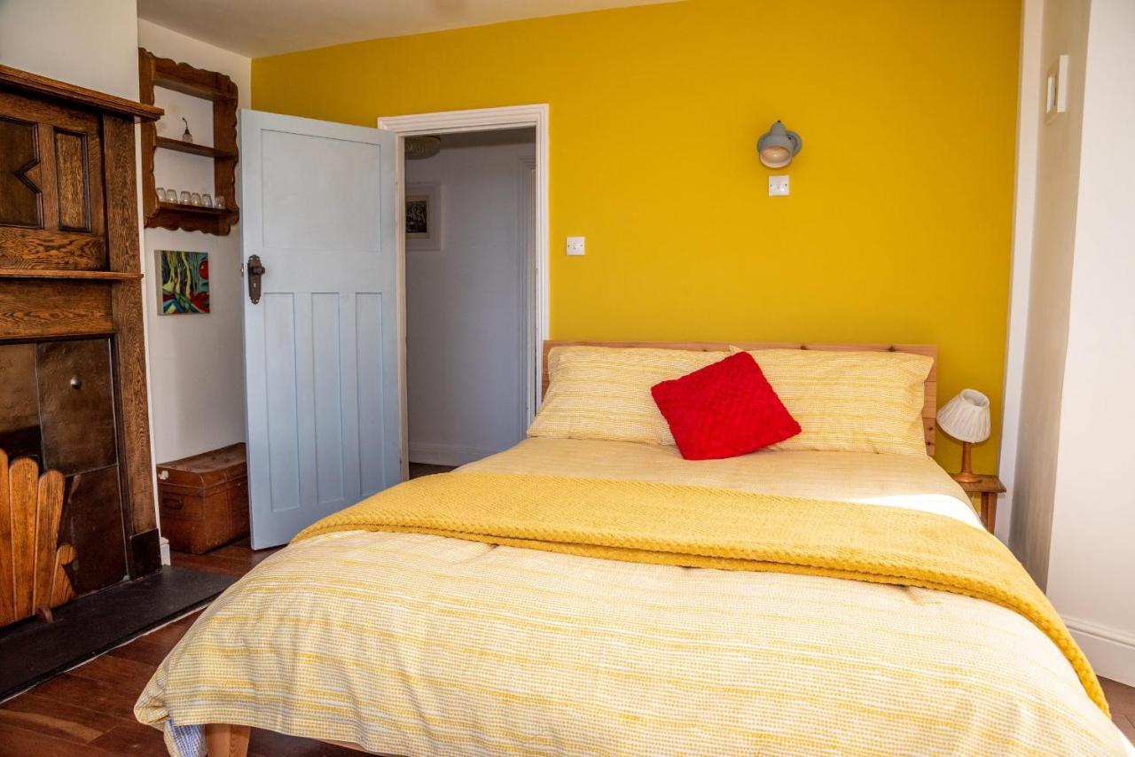 Finest Retreats - Western Watch - Sea Views, Pets Accepted, Sleeps 6 Lower Boscaswell Exterior photo
